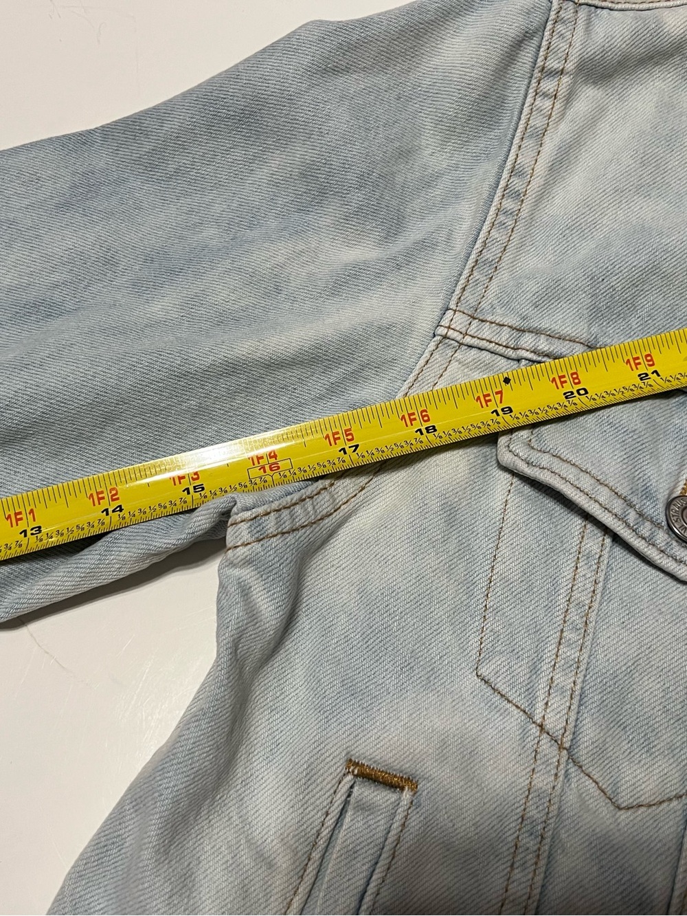 Levi's Light Blue Denim Trucker Jacket with Red Leather Patch - Picture 10 of 14